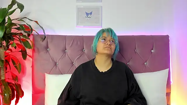 lucky-leah online show from 02-22-25, 03:34