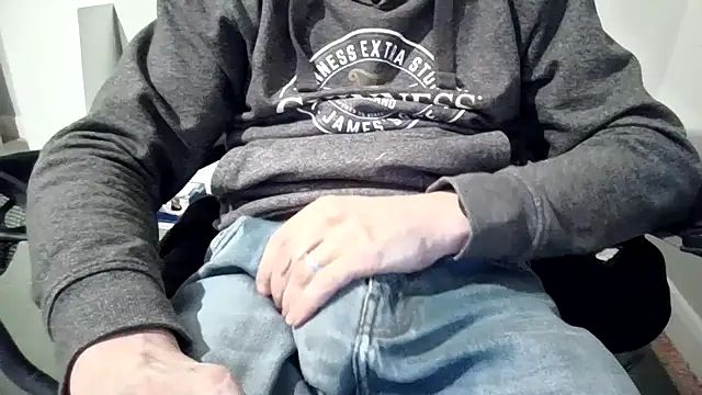 Snapshot of hornyguyuk1973 chatting on 03-04-26, 11:00 hornyguyuk1973 online show from 03-04-26, 11:00