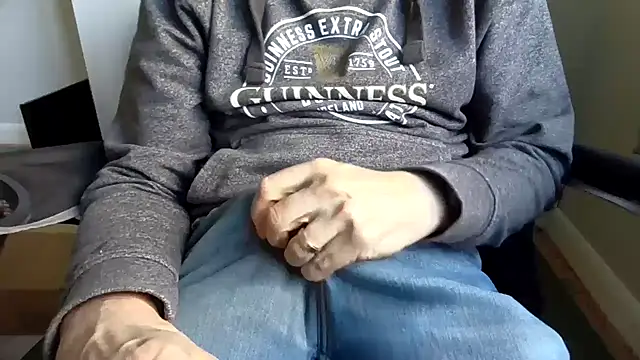 Snapshot of hornyguyuk1973 chatting on 03-13-26, 08:21 hornyguyuk1973 online show from 03-13-26, 08:21