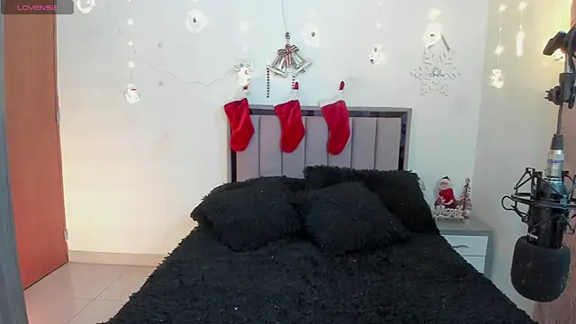 Snapshot of Kayla_foxxy chatting on 12-03-25, 03:58 Kayla foxxy online show from 12-03-25, 03:58