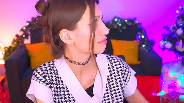 MollyPerry online show from 12-15-24, 01:24