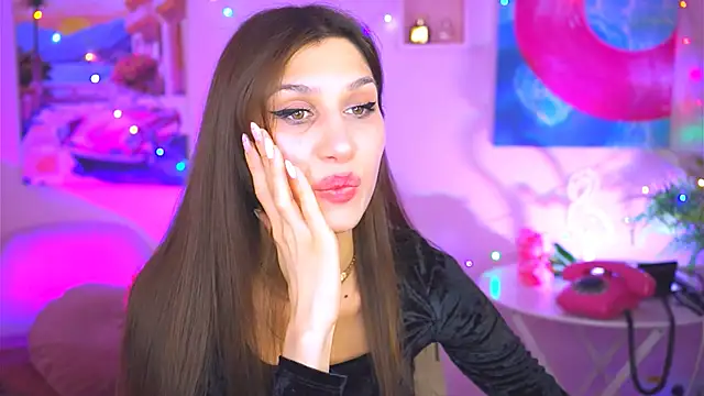 MollyPerry online show from 12-21-24, 07:16