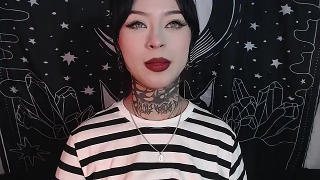 Isabella  dark online show from 01-31-25, 11:35