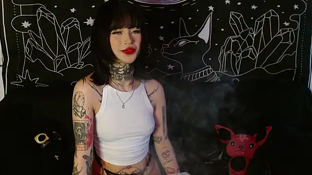 Isabella  dark online show from 11-20-25, 10:09