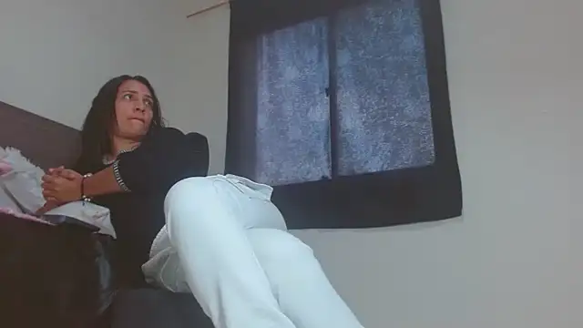 Mila cams1  online show from 01-28-25, 03:57