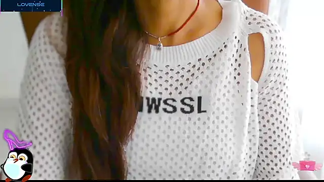 Snapshot of _Blue_Ruubyy_ chatting on 10-31-25, 07:53 Blue Ruubyy online show from 10-31-25, 07:53