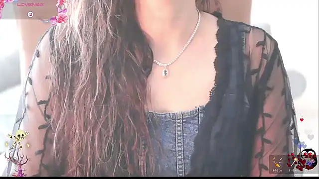 Snapshot of _Blue_Ruubyy_ chatting on 11-27-25, 11:01 Blue Ruubyy online show from 11-27-25, 11:01