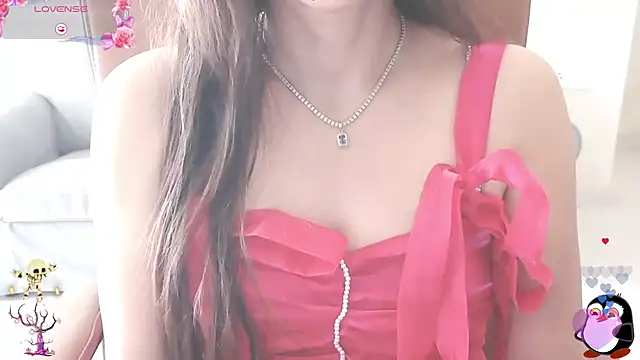 Snapshot of _Blue_Ruubyy_ chatting on 11-30-25, 11:14 Blue Ruubyy online show from 11-30-25, 11:14