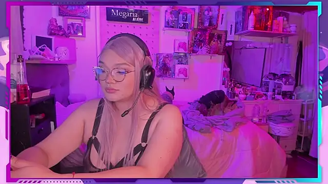 MegariaB online show from 10-17-25, 04:04