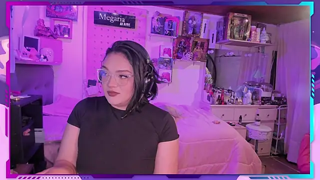 MegariaB online show from 11-06-25, 04:35