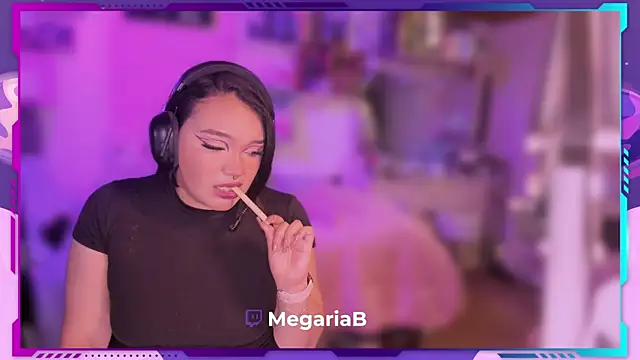 MegariaB online show from 11-13-25, 04:55