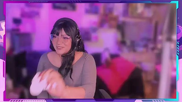 MegariaB online show from 11-21-25, 04:22