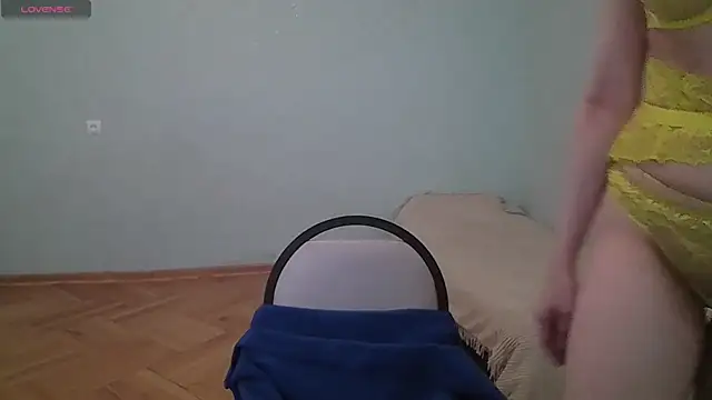 Snapshot of LanaDreamX chatting on 01-12-25, 08:04 LanaDreamX online show from 01-12-25, 08:04