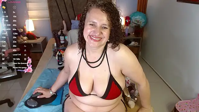 Nadia 84 online show from 10-16-25, 12:17