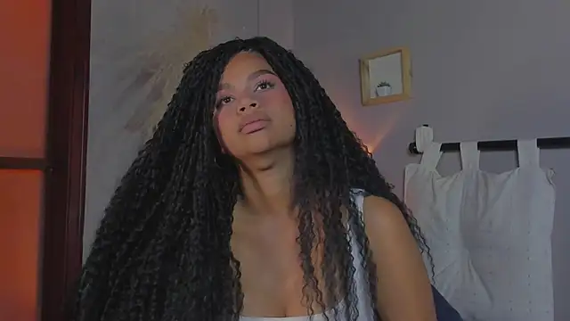 nayah   online show from 01-08-25, 11:52