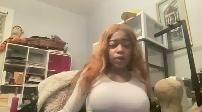 Snapshot of MommyConfident chatting on 01-21-25, 03:04 MommyConfident online show from 01-21-25, 03:04