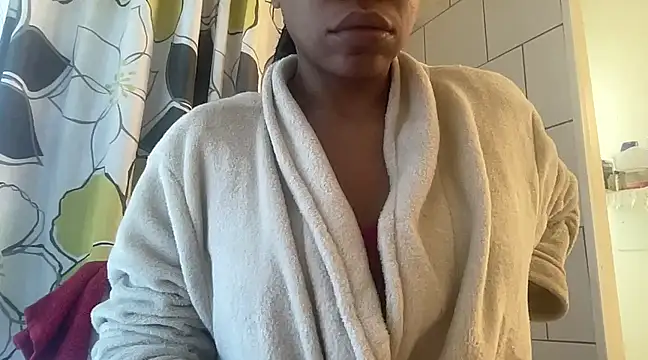 Snapshot of MommyConfident chatting on 02-14-25, 08:48 MommyConfident online show from 02-14-25, 08:48