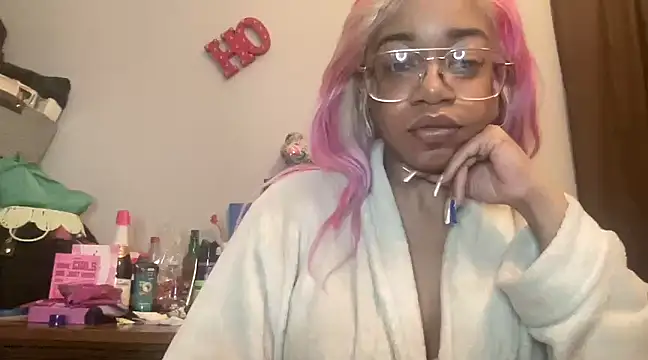 Snapshot of MommyConfident chatting on 03-03-25, 03:52 MommyConfident online show from 03-03-25, 03:52