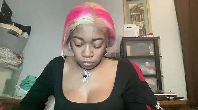 Snapshot of MommyConfident chatting on 03-07-25, 05:18 MommyConfident online show from 03-07-25, 05:18