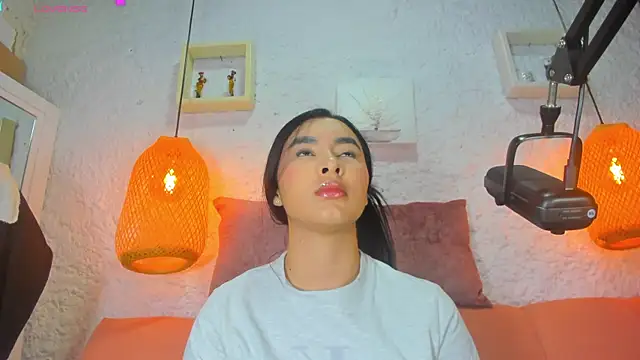 emiily s online show from 10-04-25, 12:03
