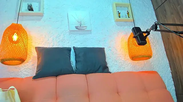 emiily s online show from 10-11-25, 12:04