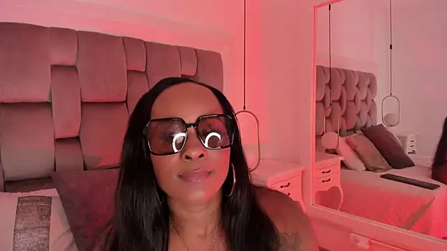 PamelaMendez  online show from 11-10-25, 04:00