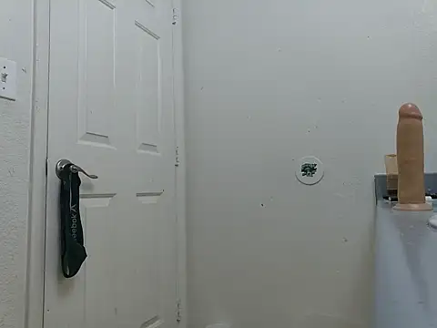 Fuckmyassg00d online show from 01-14-25, 12:24