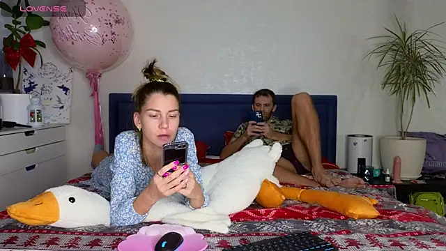 Snapshot of FoxLoveBasik chatting on 12-12-24, 06:10 FoxLoveBasik online show from 12-12-24, 06:10