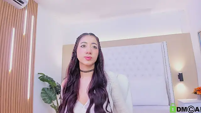 Snapshot of celeste_wayne chatting on 12-21-25, 02:24 celeste wayne online show from 12-21-25, 02:24