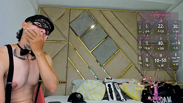 Snapshot of AmberAdams_ chatting on 10-31-25, 02:07 AmberAdams online show from 10-31-25, 02:07