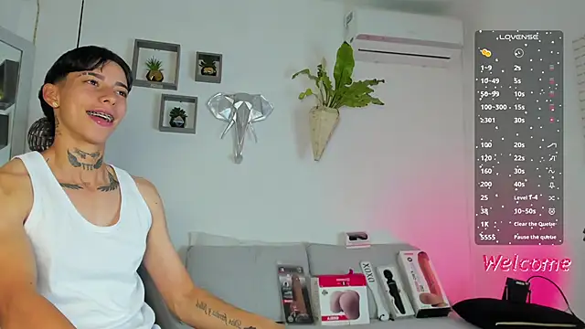 Snapshot of AmberAdams_ chatting on 12-15-25, 03:27 AmberAdams online show from 12-15-25, 03:27