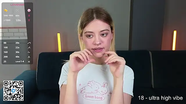 Snapshot of mybunnywendy chatting on 10-10-25, 06:45 mybunnywendy online show from 10-10-25, 06:45