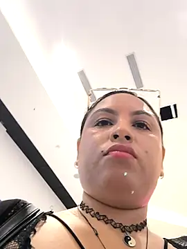 Francesca ferrari online show from 10-29-25, 10:00