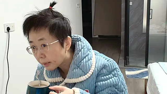 sonyx online show from 10-25-25, 03:07