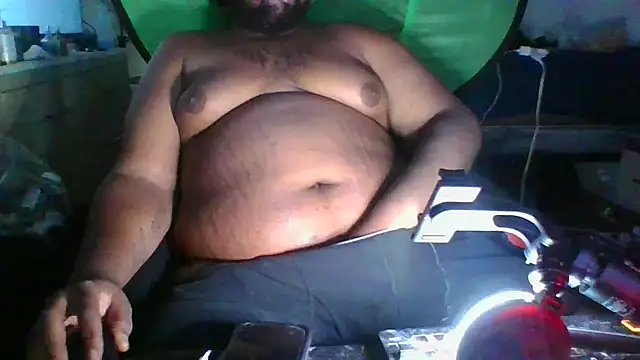 Snapshot of pornman6968 chatting on 09-12-25, 01:33 pornman6968 online show from 09-12-25, 01:33