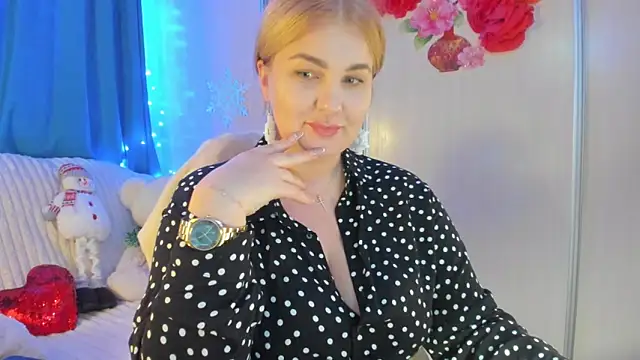 CoraSwon online show from 01-02-25, 04:13