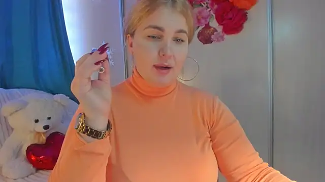 CoraSwon online show from 01-19-25, 12:06