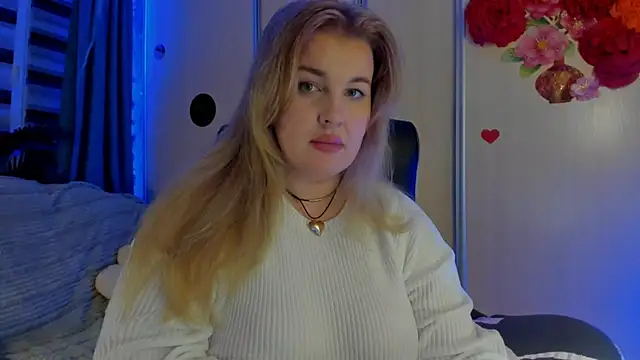 CoraSwon online show from 11-13-25, 10:08