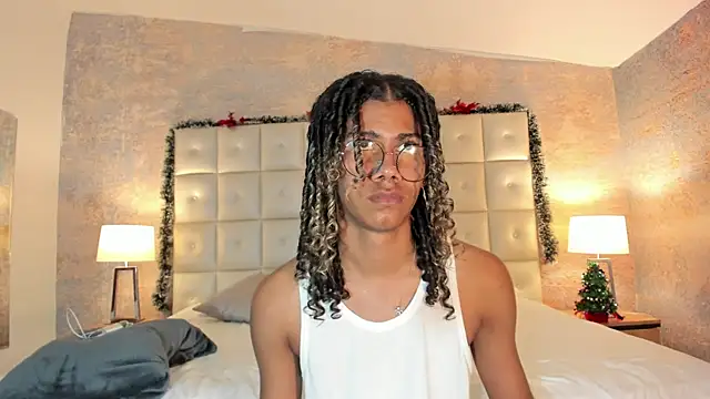 Maxim-Walker online show from 12-17-25, 03:01