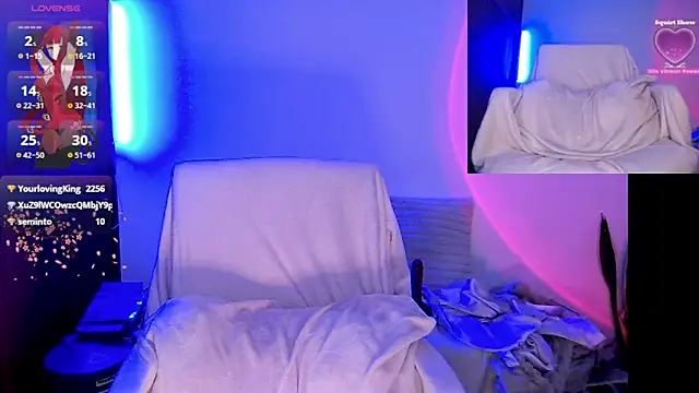 HollyDominic online show from 03-11-25, 06:19