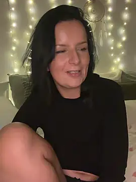 Snapshot of Off__Melonenmandy chatting on 02-13-26, 06:15 Off Melonenmandy online show from 02-13-26, 06:15