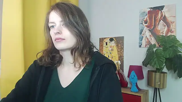 juicyNadine online show from 11-05-25, 05:40