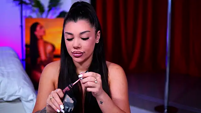 Snapshot of NatyDesiree chatting on 11-14-25, 10:03 NatyDesiree online show from 11-14-25, 10:03