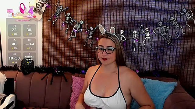 ariana cross online show from 10-15-25, 12:38