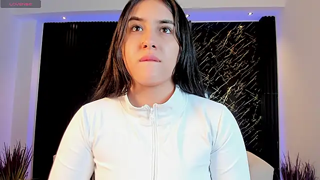 Snapshot of paulina_sweett_ chatting on 03-12-26, 12:00 paulina sweett online show from 03-12-26, 12:00