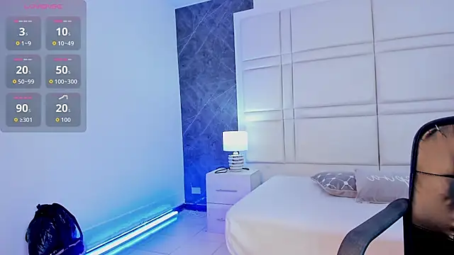 Snapshot of paulina_sweett_ chatting on 04-16-26, 12:17 paulina sweett online show from 04-16-26, 12:17