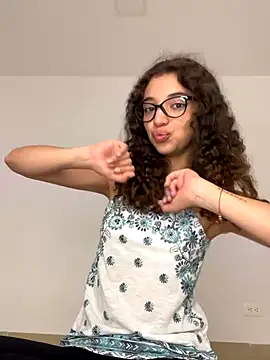 uniquerossie online show from 01-08-26, 07:54