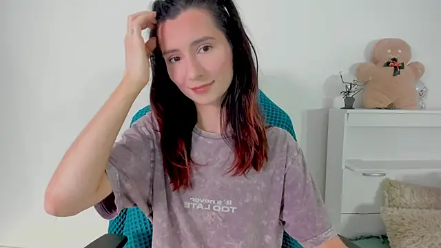 crystalnut online show from 11-20-25, 03:07