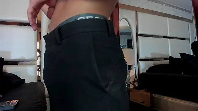 ALAN SANTHOS online show from 09-19-25, 03:52