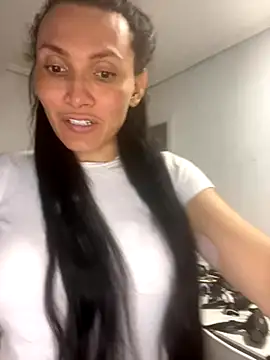 KimberllySaeez online show from 10-12-25, 10:25